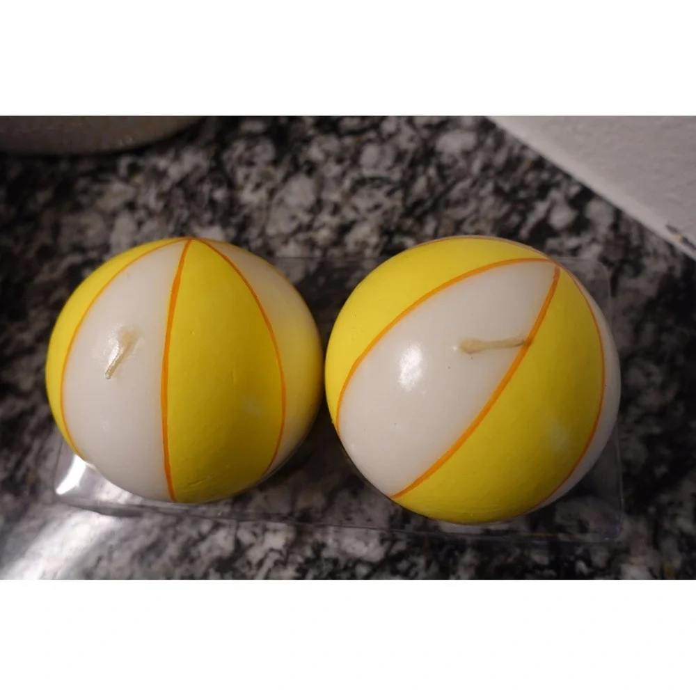 Target‎ 2005 Beach Ball Candles Set of 2 Yellow White Striped Summer Decor NEW